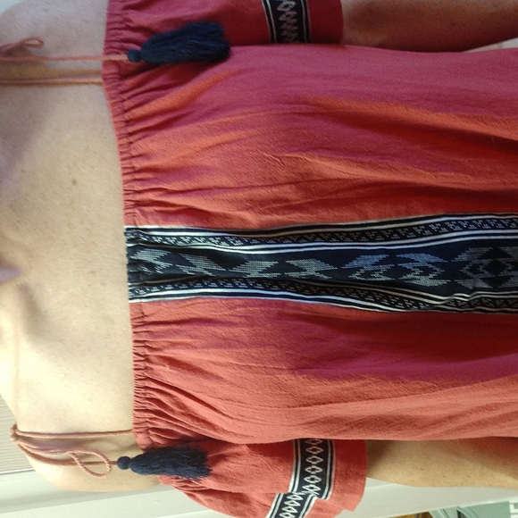 THML Dress - Picture 3 of 7